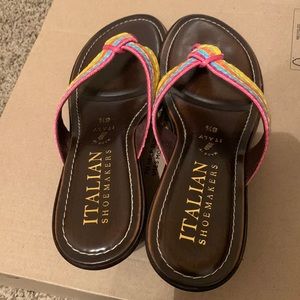 Italian Shoemakers sandal. Not worn. Size 8.5. Cute colorful sandal for summer!